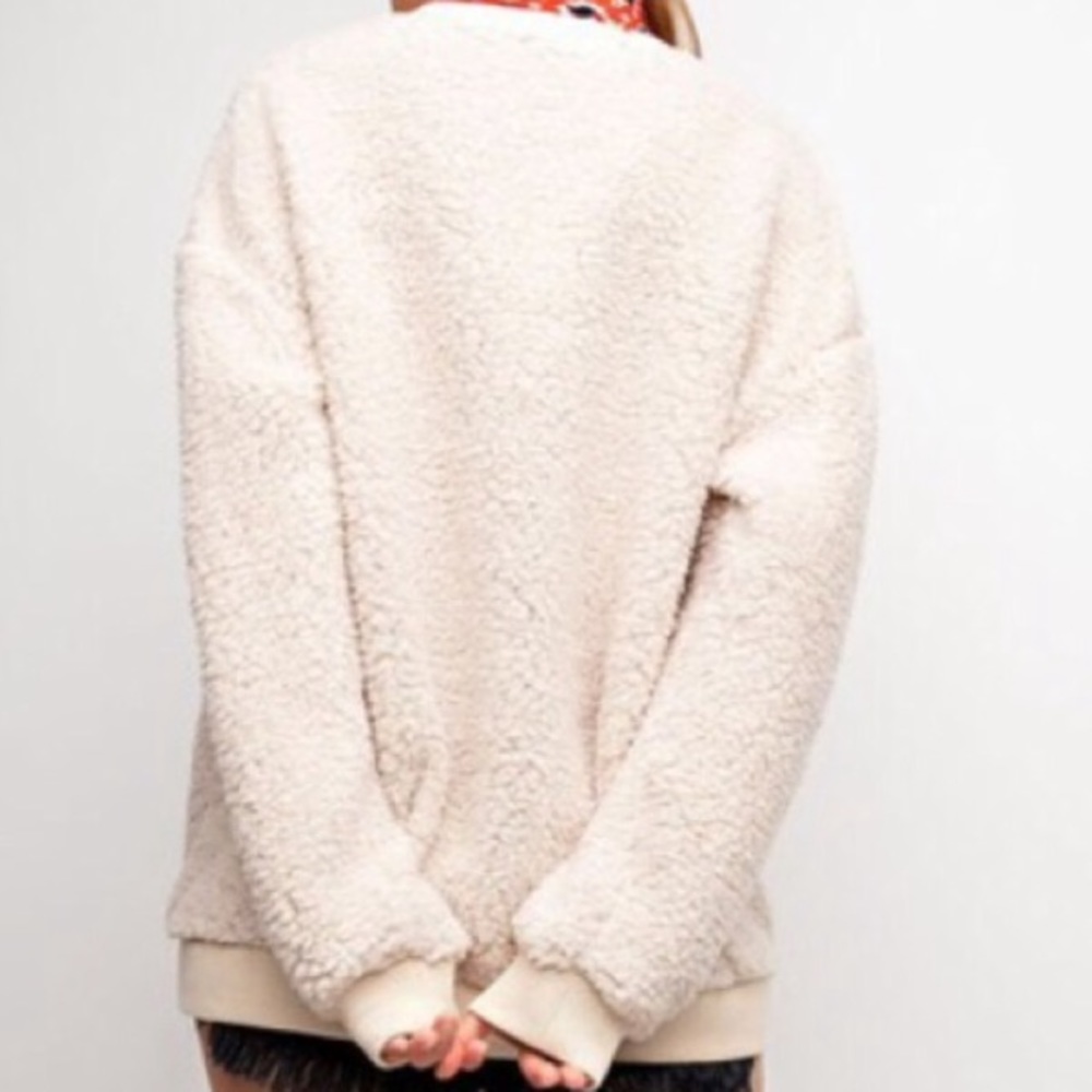 Last 1 L New fluffyy ultra soft sweatshirt - Picture 6 of 6